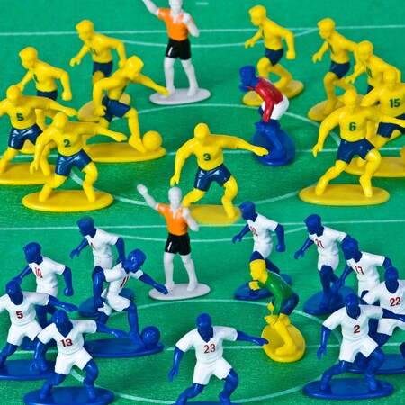 Masterpieces Soccer Guys, Sports Action Figures KAS81908 | Zoro